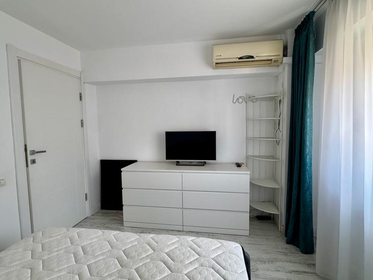 Apartament cu 3 camere semidecomandat în Ștefan cel Mare