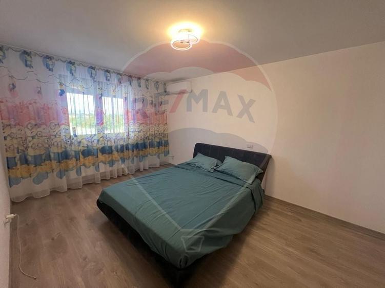 Casă individuală cu 4 camere cu Canalizare în Sud-Est