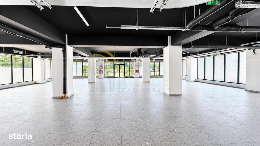 Spațiu comercial, de 425 mp, în Central
