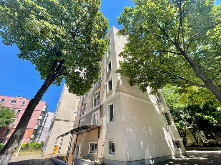 Apartament cu 2 camere semidecomandat în Tătărași