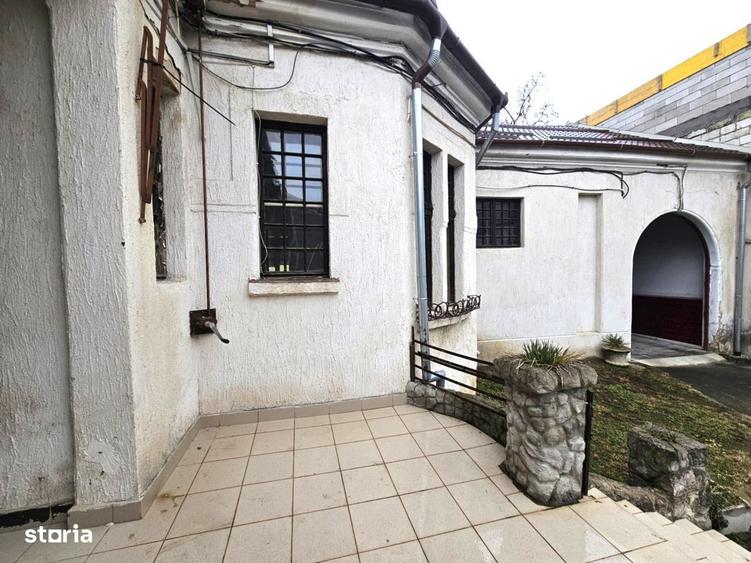 Casă cu 4 camere în Eminescu