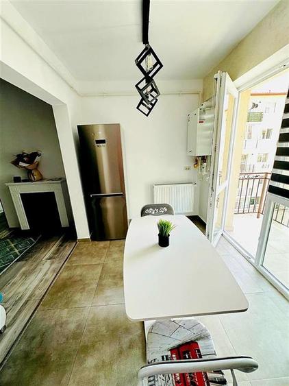 Apartament cu 3 camere decomandat în Valea Lupului