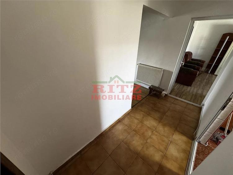 Apartament cu 3 camere decomandat în Gară