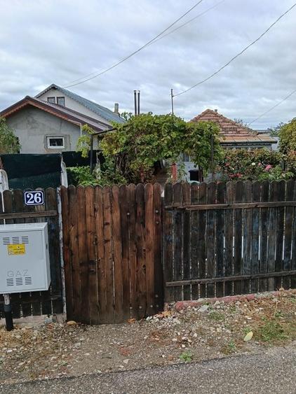 Casă cu 4 camere în Mărăcineni