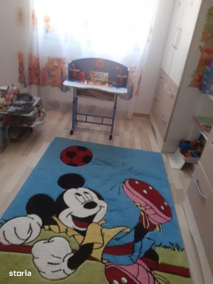 Apartament cu 3 camere decomandat în Ghencea