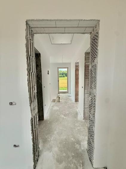 Casă individuală cu 5 camere cu Teren 480 Mp în Horodnic