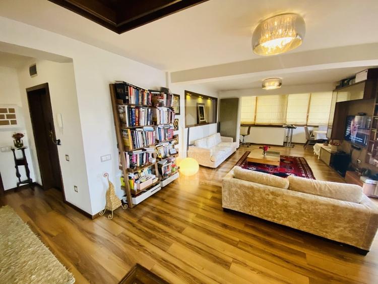 Apartament cu 3 camere semidecomandat, mobilat în Gheorgheni