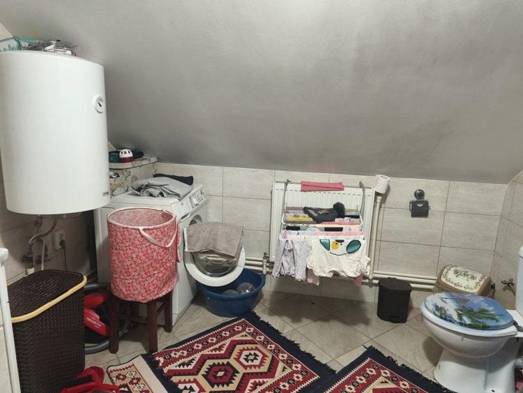 Casa 5 camere, 210mp, zona Gramesti, Siret - 1
