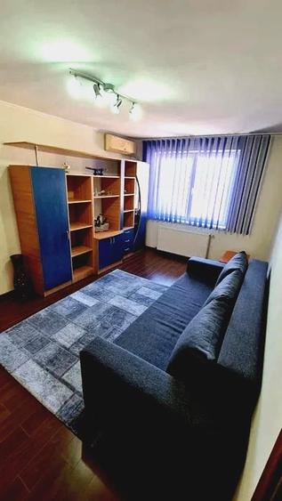 Apartament cu 2 camere decomandat, mobilat în Apărătorii Patriei