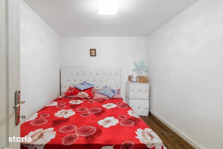 Casă cu 4 camere semidecomandat cu Teren 132 Mp în Ferentari