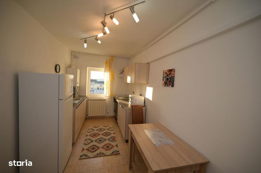 Apartament cu 4 camere decomandat în Faleza Nord