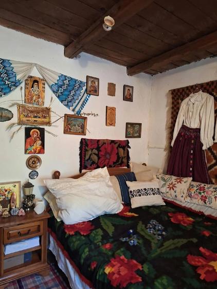 Casă cu 2 camere cu Teren 4000 Mp în Ghida