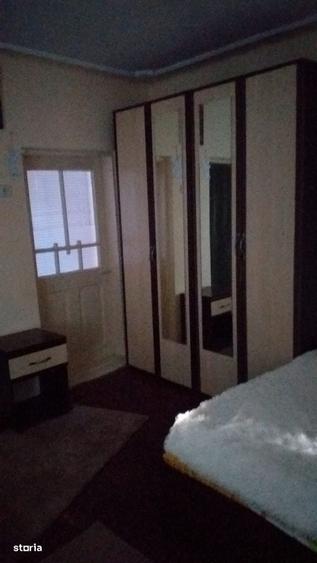 Casă cu 4 camere cu Teren 2275 Mp în Văcărești