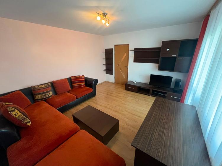 Apartament cu 2 camere decomandat în Drumul Taberei