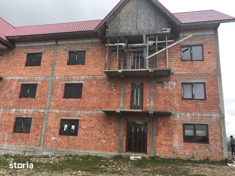 Casă cu Teren 360 Mp în Baia de Fier