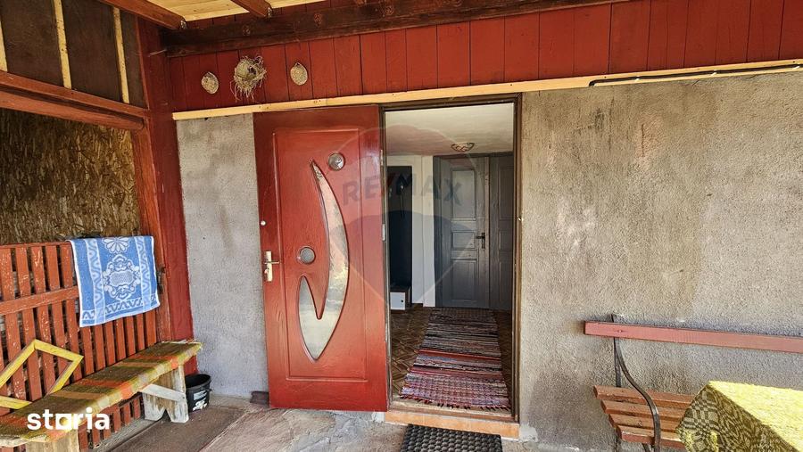 Casă cu 3 camere cu Teren 900 Mp în Poieni-Solca