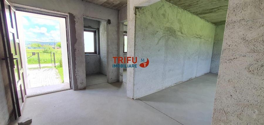 Casă individuală cu 4 camere cu Teren 300 Mp în Partoș