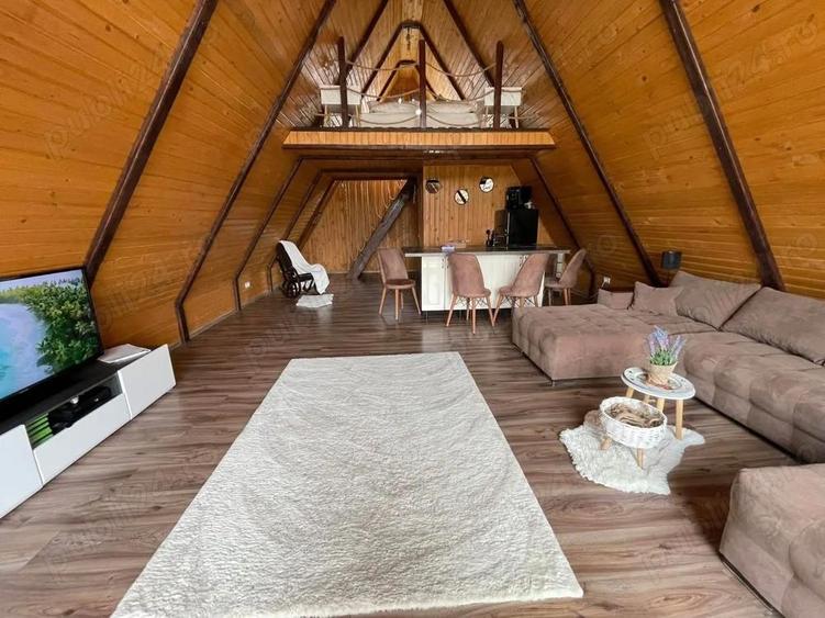 Casa A-Frame, de locuit sau afacere la cheie, teren 7000 mp, 3 stele autorizata - 2