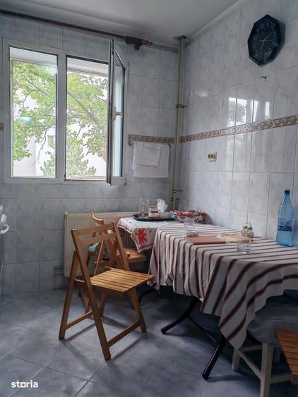 Apartament cu 4 camere în Drumul Taberei