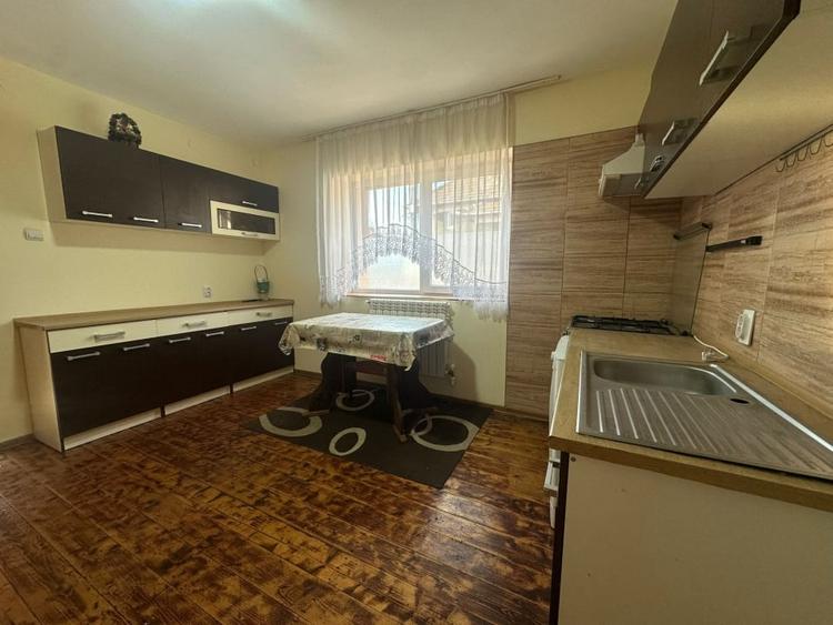Casă individuală cu 4 camere cu Canalizare în Vințu de Jos