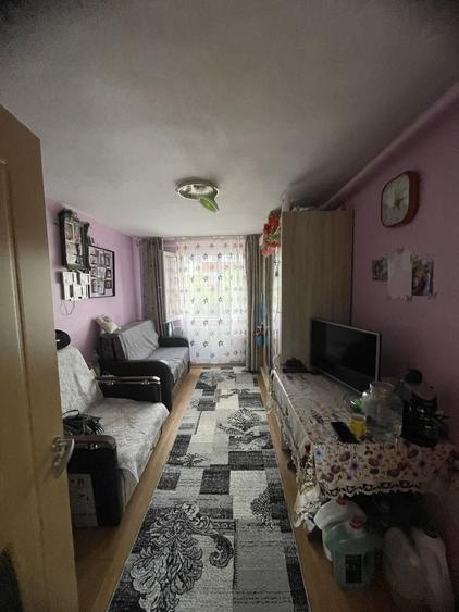Apartament cu 2 camere semidecomandat în Florilor
