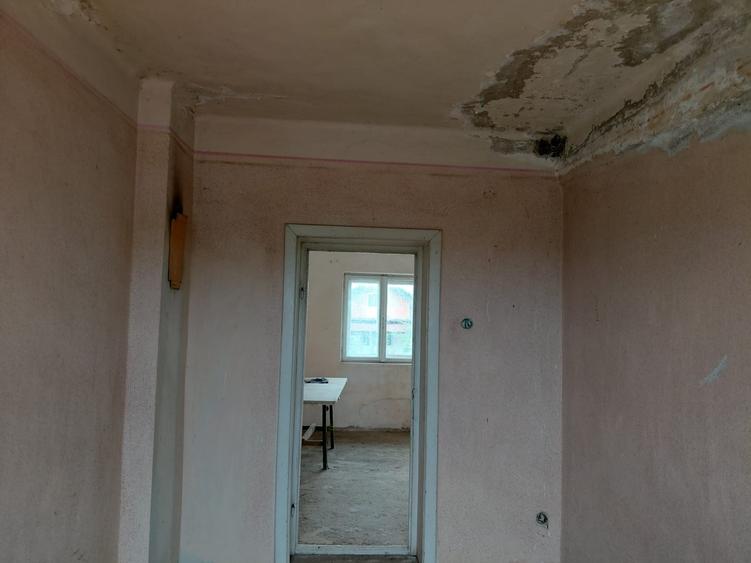 Apartament cu 4 camere decomandat în Nădlac