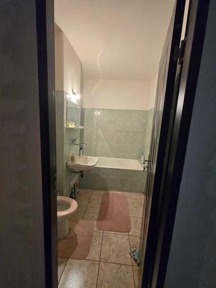 Apartament cu 3 camere decomandat în Luduș