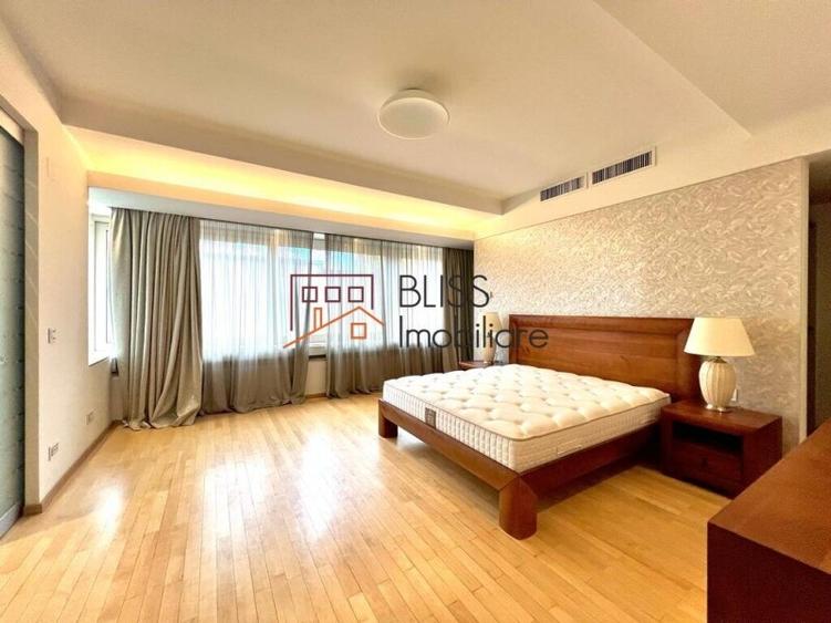 Apartament cu 6 camere decomandat în Kiseleff