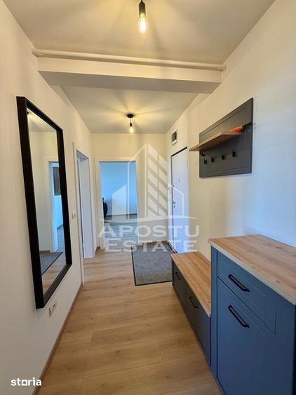 Apartament cu 2 camere, mobilat în Est