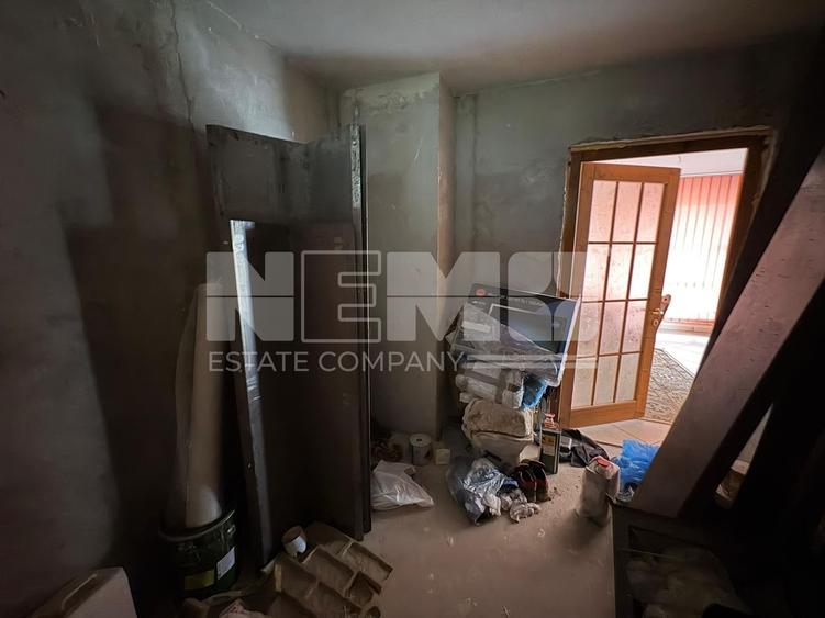 Casă individuală cu 5 camere cu Canalizare în Vicovu de Sus