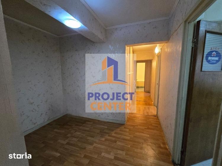 Apartament cu 3 camere decomandat în Găvana