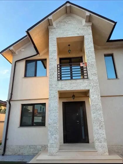 Casă cu 3 camere cu Teren 200 Mp în Central