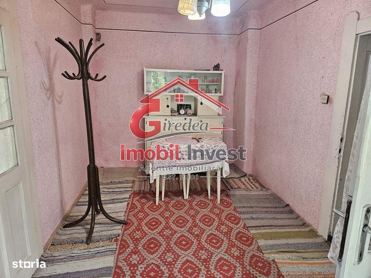CASA 100MP |3 CAMERE| 2 PIVNITE| GARAJ| 3 ANEXE| SUPRAFATA TEREN 1318 - 1