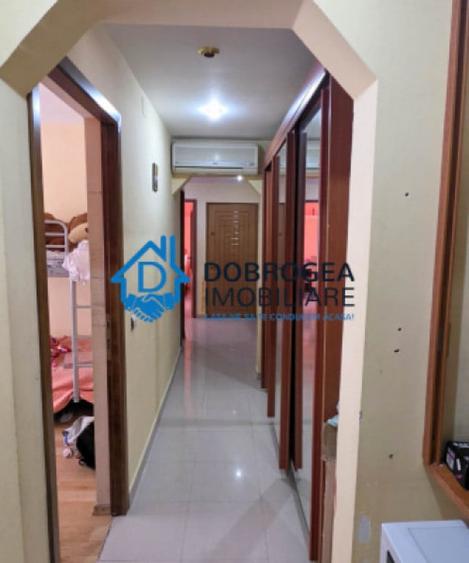 Apartament cu 3 camere decomandat în E3