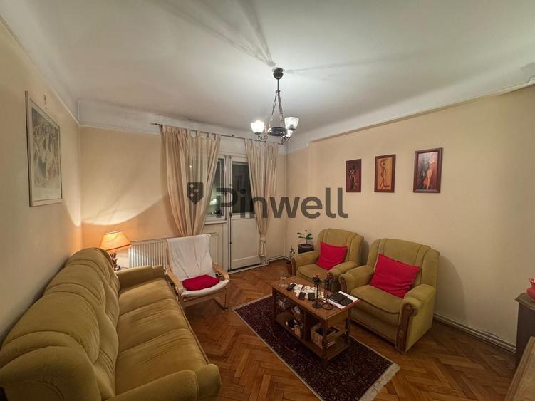Apartament cu 4 camere decomandat, mobilat în Moșilor