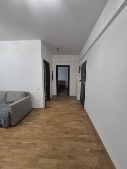 Apartament cu 2 camere semidecomandat în Sisești