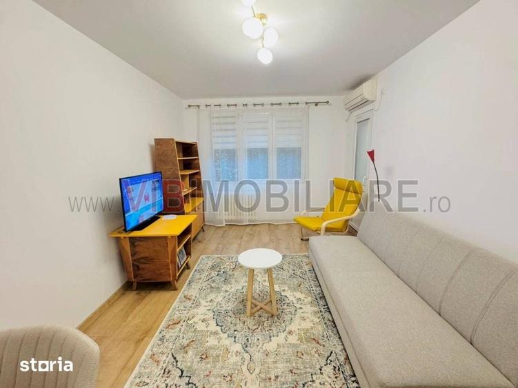 Apartament cu 3 camere decomandat în Drumul Taberei