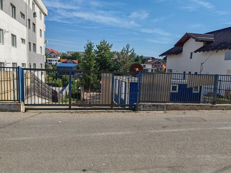 Spațiu comercial, în Radu Negru