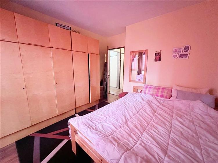 Apartament cu 4 camere decomandat, mobilat în Răcădău