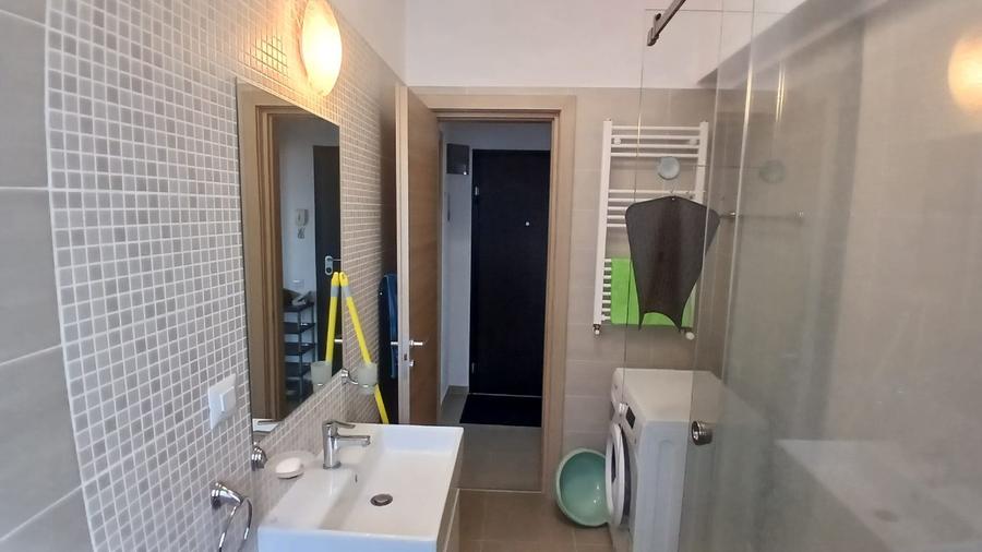 Apartament cu 2 camere semidecomandat în Parcul Carol