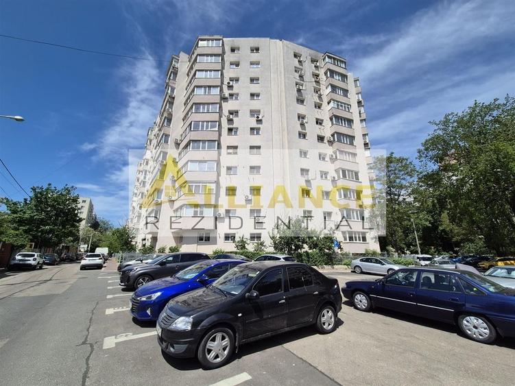 Apartament cu 2 camere decomandat în Titan