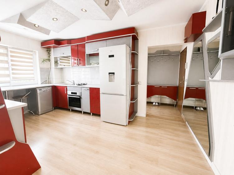 Apartament cu 3 camere în Iosia