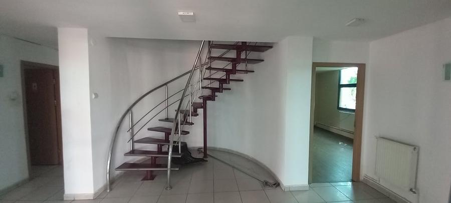 Spațiu industrial, de 500 mp, în Central