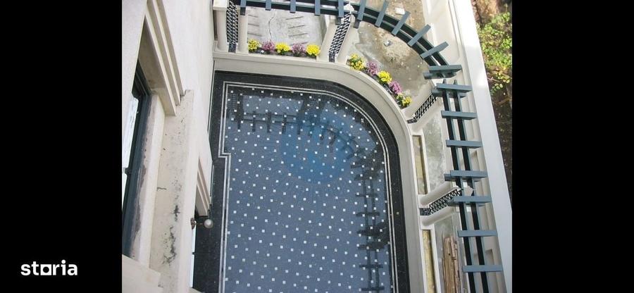 Apartament cu 4 camere în Capitale