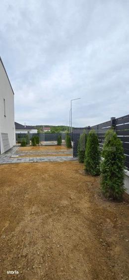 Casă cu 4 camere cu Teren 235 Mp în Central