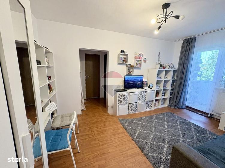 Apartament cu 3 camere în Aurel Vlaicu