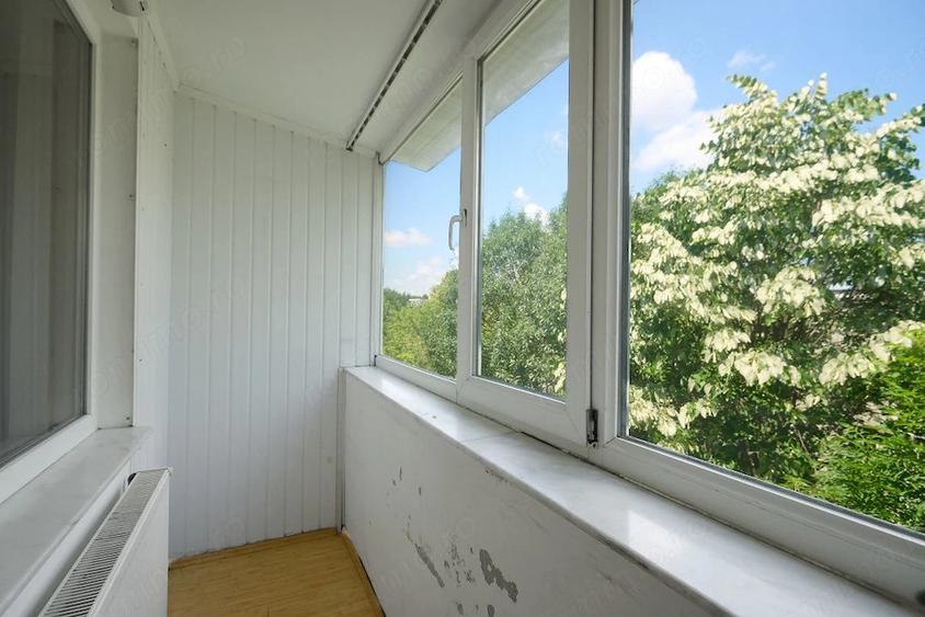 Apartament cu 4 camere decomandat în Craiovei