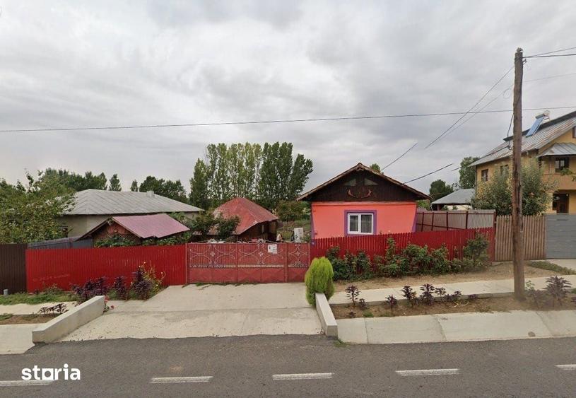 Casă cu 2 camere cu Teren 1423 Mp în Recea