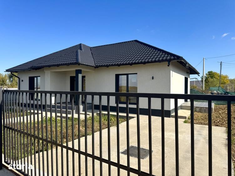 Casă cu 3 camere cu Teren 700 Mp în Bucium