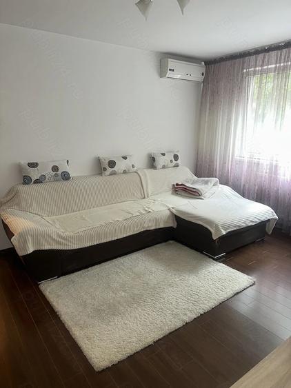 Apartament cu 3 camere semidecomandat în Drumul Taberei